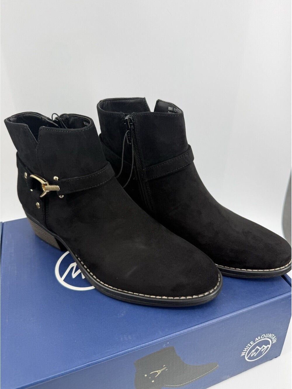White Mountain Women's Faux Suede Zip-Up Ankle Boot Black Size 7.5 New In Box
